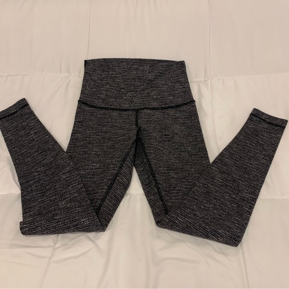 LULULEMON - Align High-Rise Leggings - Grey/White - Women’s 6 - Picture 3 of 4